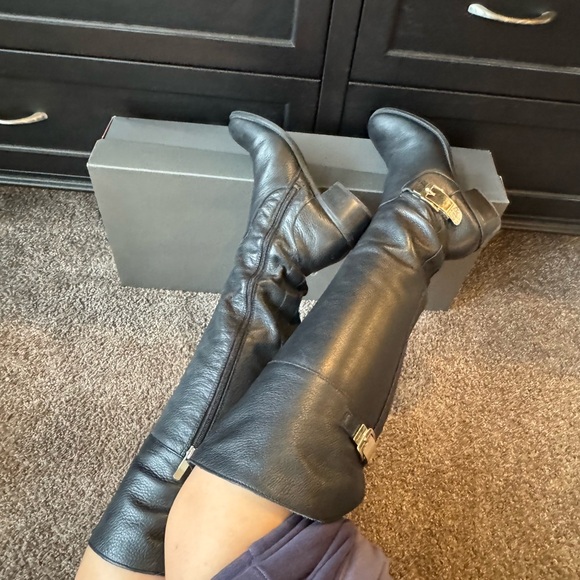 EUC Vince Camuto Bocca Over Knee Black Leather Riding Boots with Gold Buckle - Picture 6 of 7